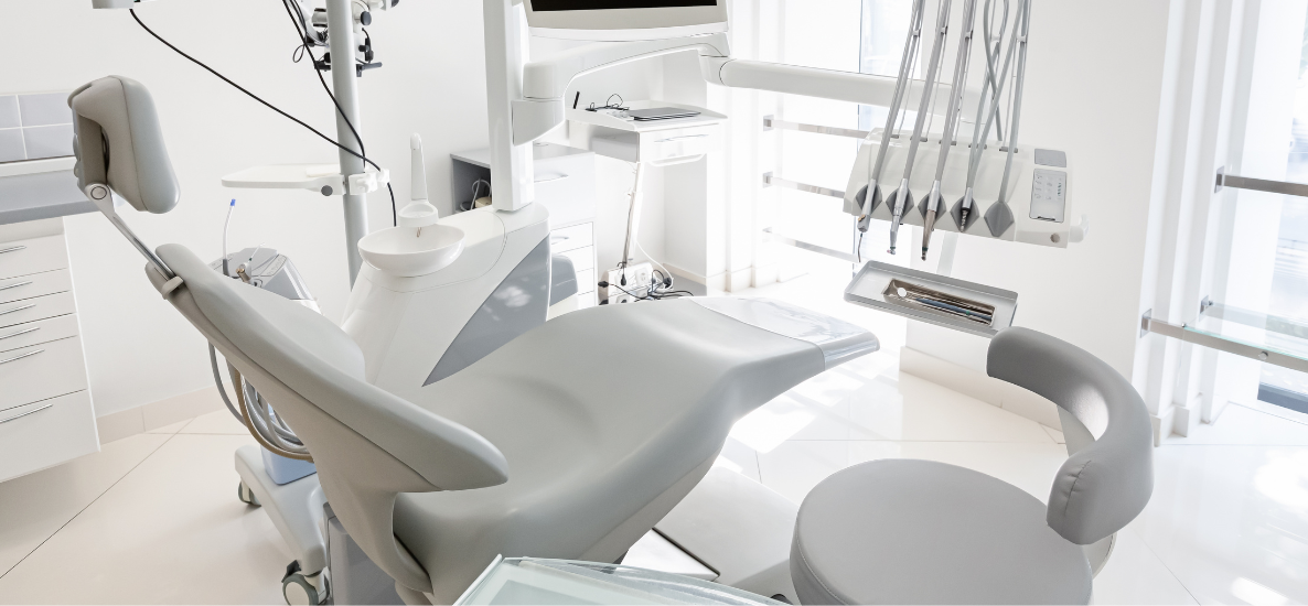 Jak dbać o system ssący w gabinecie stomatologicznym? Higiena i konserwacja krok po kroku