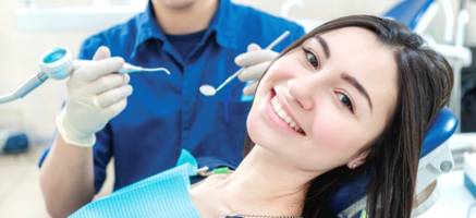 Do czego służy piaskarka stomatologiczna?