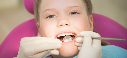 Lakowanie zębów jako jedna z najlepszych metod zapobiegania próchnicy